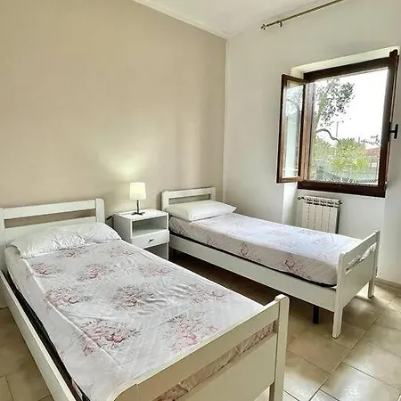 Σπίτι διακοπών 4 *